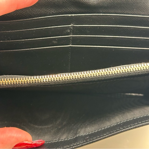 🖤Authentic Prada Saffiano Leather Wallet On Chain🖤 - Picture 11 of 13